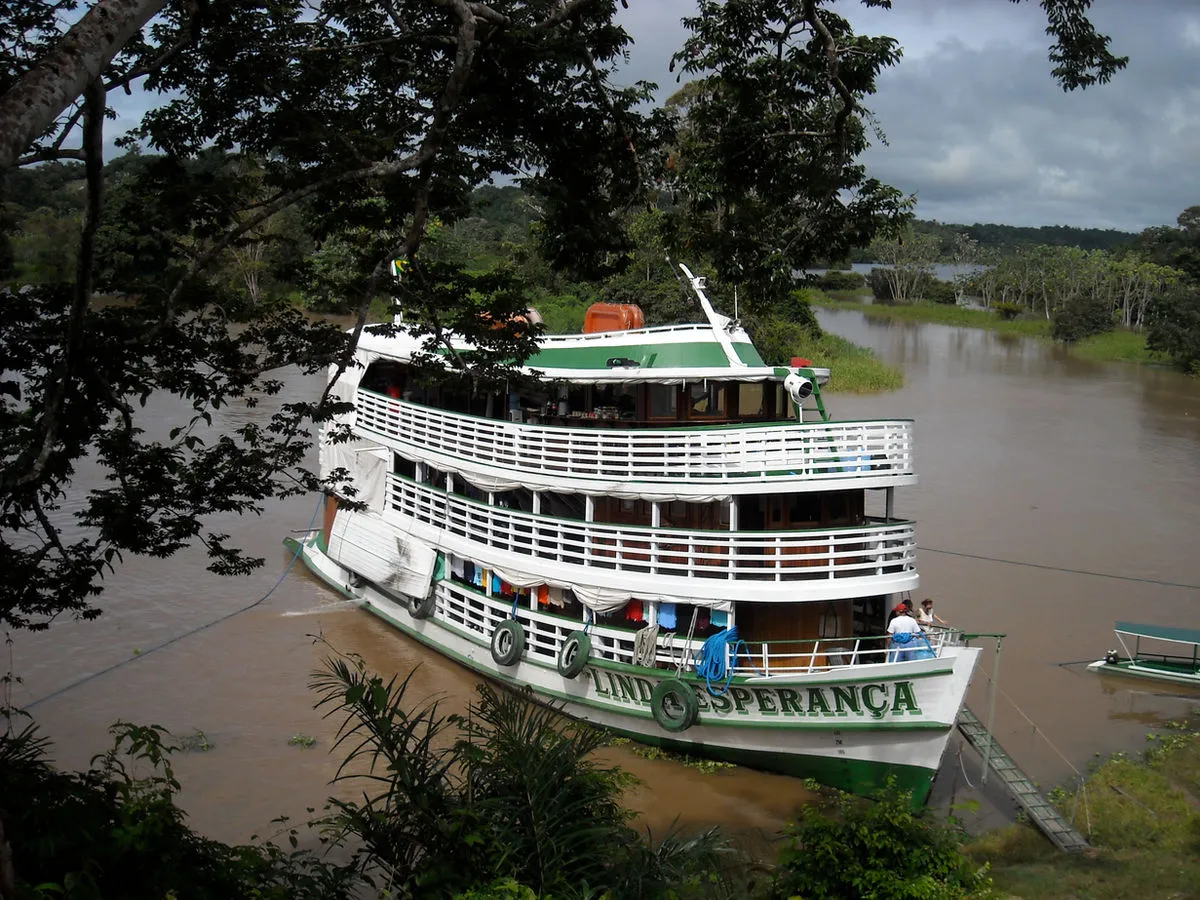 Linda Esperança Riverboat
